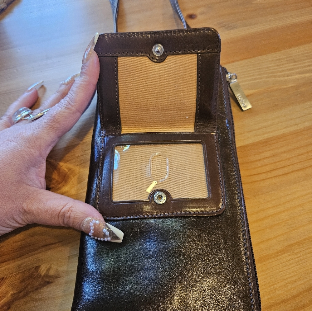 HOBO Crossbody Wallet Leather - Picture 5 of 8
